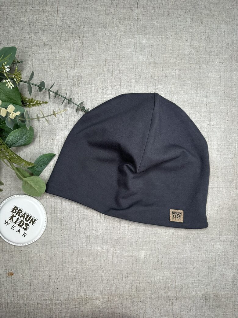 Tumši pelēka beanie cepure 56-60izm