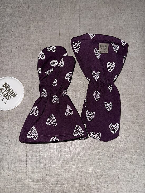 Ready-to-Ship Spring Autumn Softshell Mittens - Reflective hearts