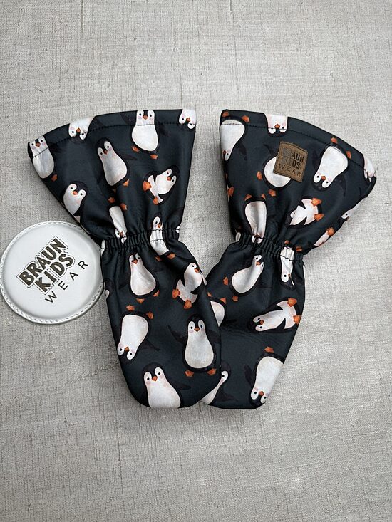 Ready-to-Ship Spring Autumn Softshell Mittens - Penguins