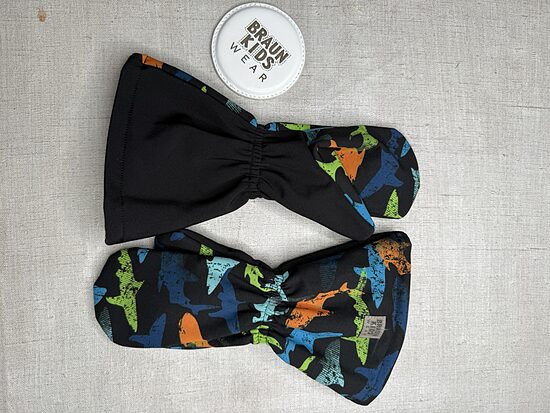 Ready-to-Ship Spring Autumn Softshell Mittens - Sharks with black