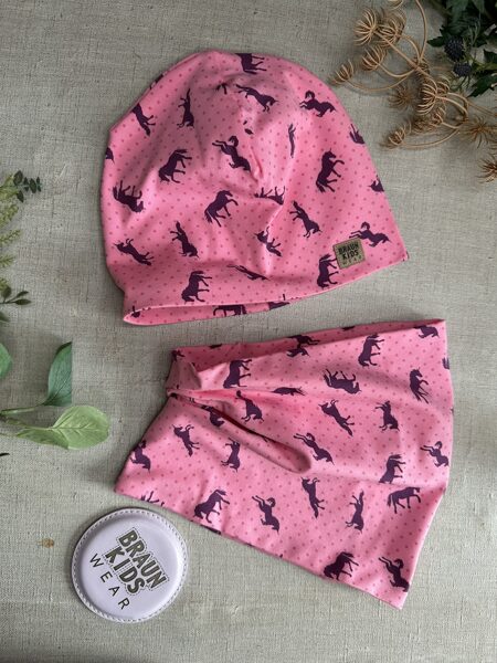 Starpsezonas beanie cepure + tuneļšalle - tumši violeti vienradži uz rozā 50-52.izm