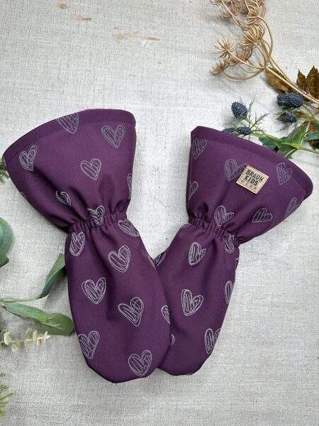 Starpsezonas softshell cimdi vīna sarkani ar atstarojošām sirsniņām